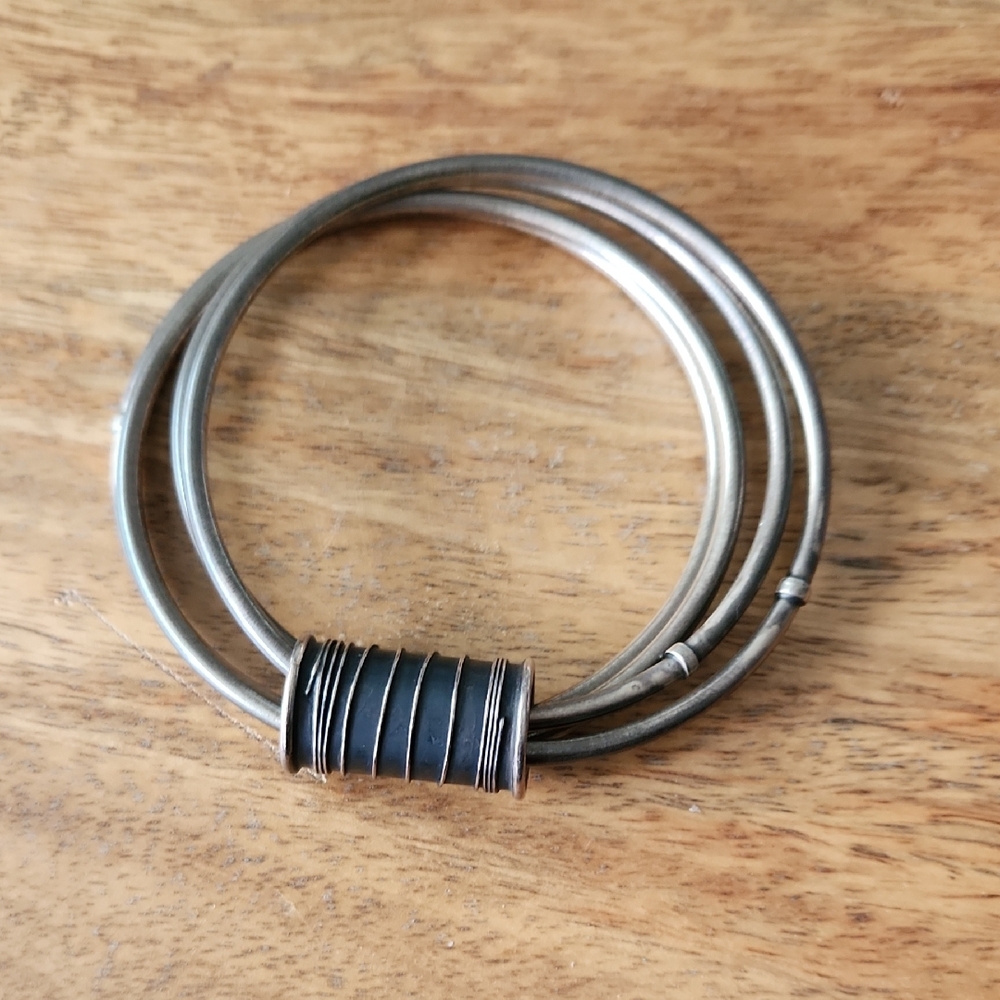 WOMENS Bangle